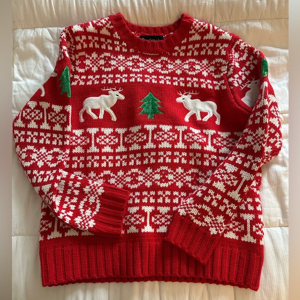 Women’s Holiday Sweater Medium